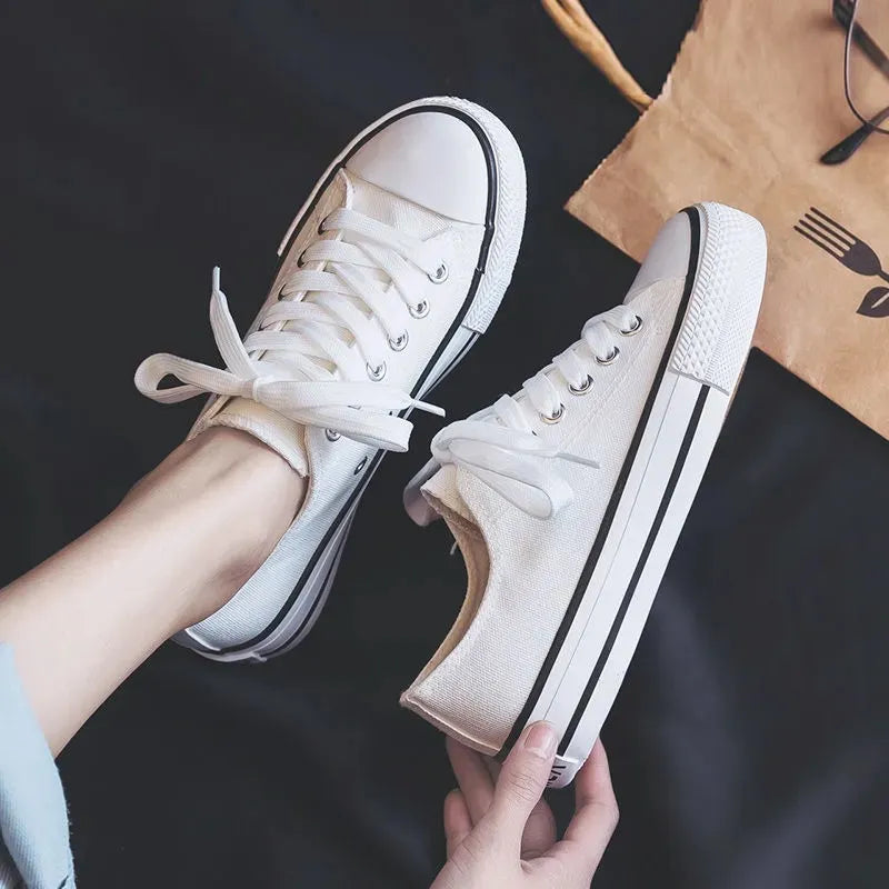 Lace Up Round Toe Sneakers Sneakers