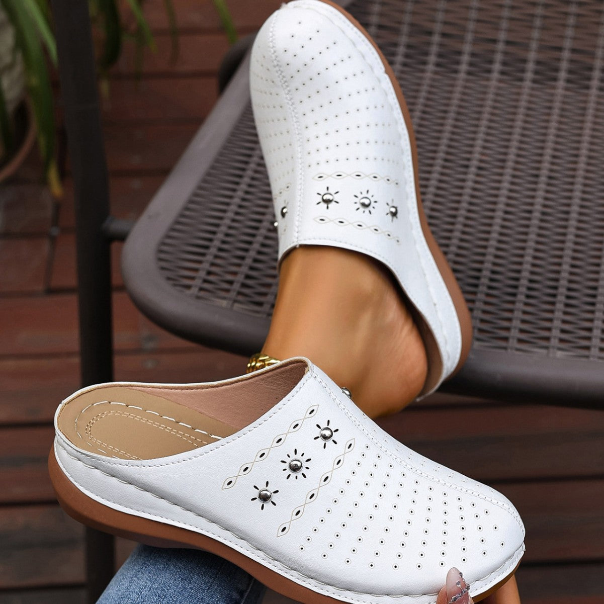 Summer New Women's Toe-covered Platform Slippers walking shoes