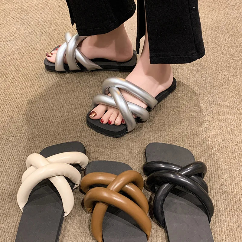 Brand Designer Slippers Summer New Flat Slippers Non-slip Fashion Silver Flip-flop Slides Beach Black Platform Open-toe Sandals  casual slippers
