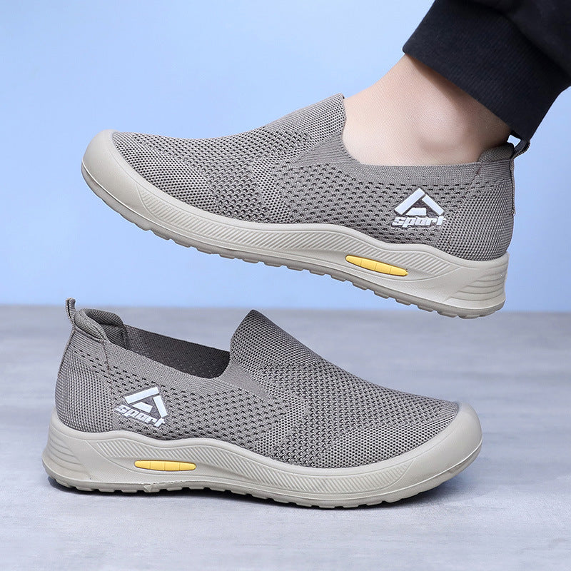 Comfortable and breathable thick soled sports shoes with soft soles for outdoor dad shoes  walking shoes