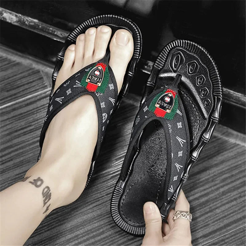 Summer Slippers Men Flip Flops Beach Sandals Non-slip Casual Flat Shoes Slippers Indoor House Shoes for Men Outdoor Slides  casual slippers