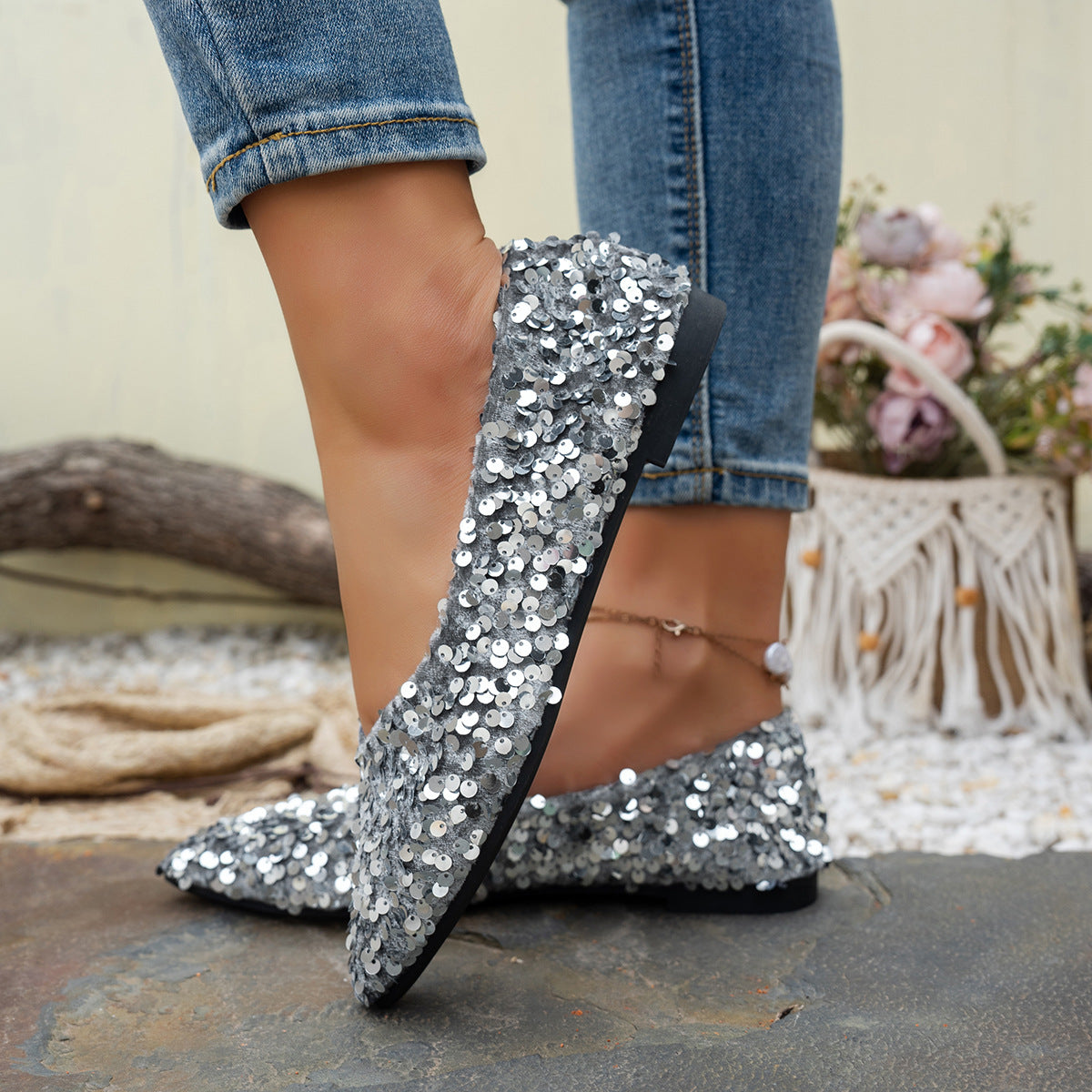 2025 Pointed-toe, Shallow-mouth, Flat-soled Casual Women's Shoes 