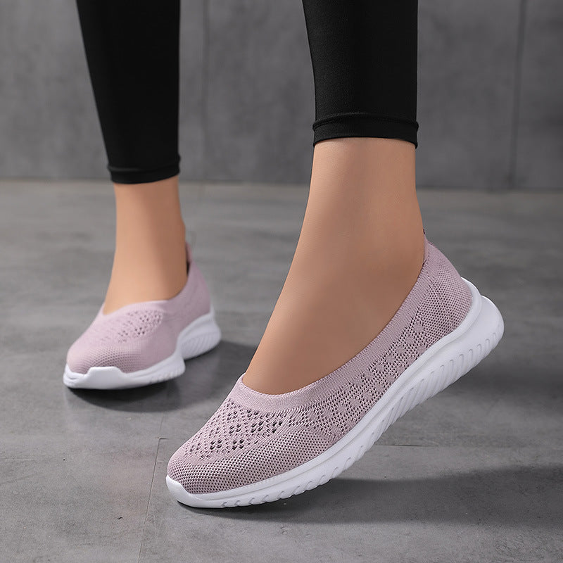 Large size soft soled fly woven women's shoes are breathable and can be easily stepped on in a fashionable single shoe for women  walking shoes