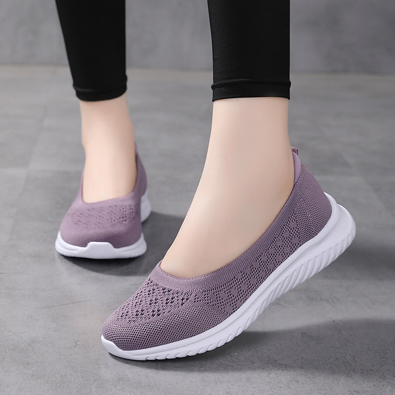Large size soft soled fly woven women's shoes are breathable and can be easily stepped on in a fashionable single shoe for women  walking shoes