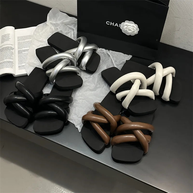Brand Designer Slippers Summer New Flat Slippers Non-slip Fashion Silver Flip-flop Slides Beach Black Platform Open-toe Sandals  casual slippers
