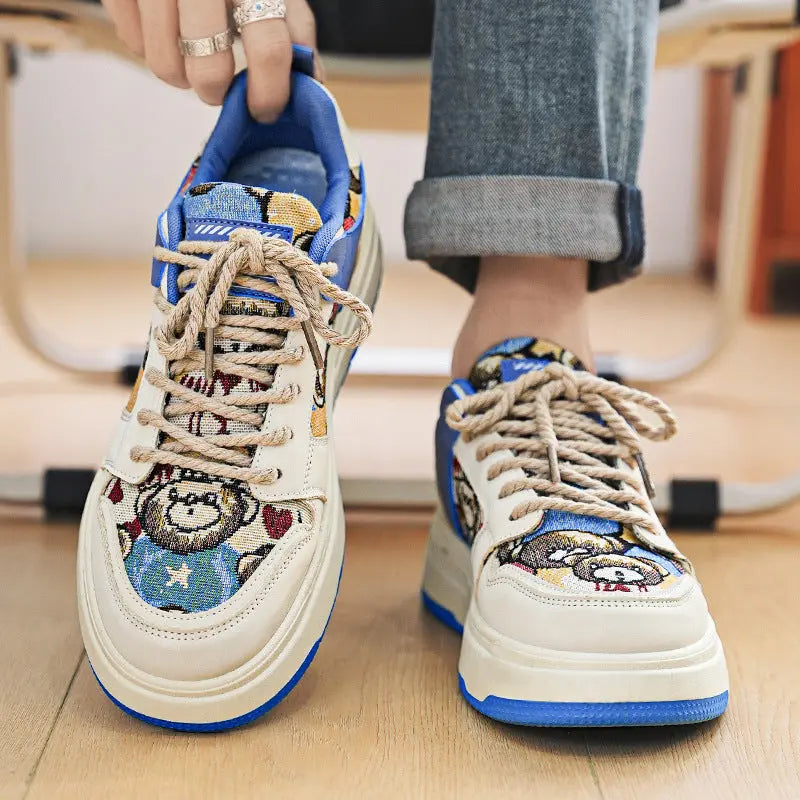 Cute little bear sneakers for students, low cut sports  Sneakers