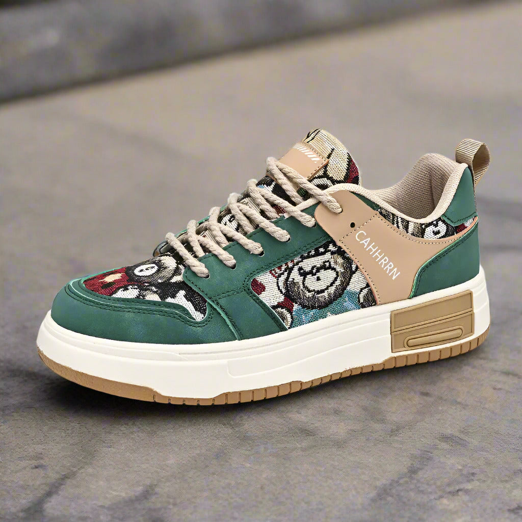 Cute little bear sneakers for students, low cut sports  Sneakers