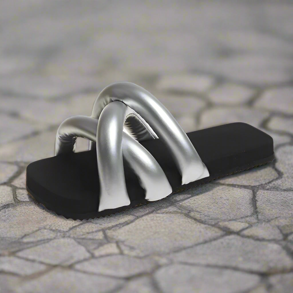 Brand Designer Slippers Summer New Flat Slippers Non-slip Fashion Silver Flip-flop Slides Beach Black Platform Open-toe Sandals  casual slippers
