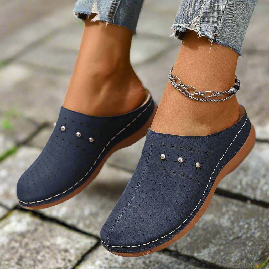 Summer New Women's Toe-covered Platform Slippers  walking shoes