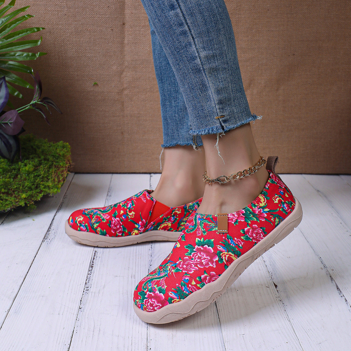 Round Toe Flat Bottom Comfortable Slip-on Lofter Pumps Sneakers For Women  Sneakers